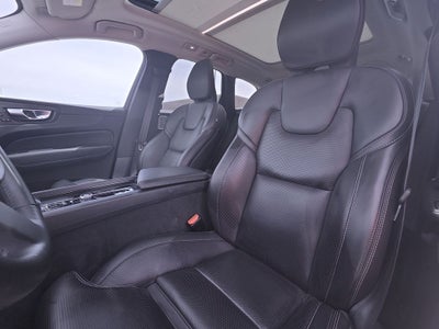 2022 Volvo XC60 B5 Inscription
