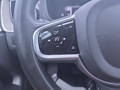 2022 Volvo XC60 B5 Inscription