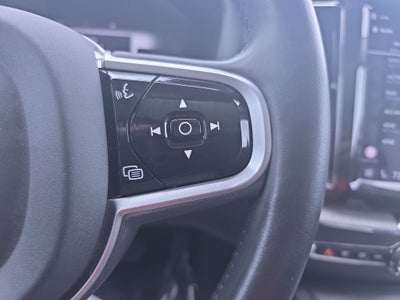 2022 Volvo XC60 B5 Inscription