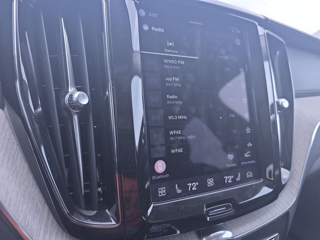 2022 Volvo XC60 B5 Inscription