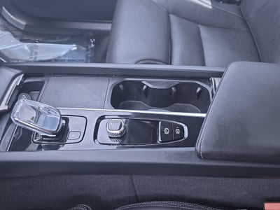 2022 Volvo XC60 B5 Inscription