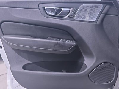 2022 Volvo XC60 B5 Inscription