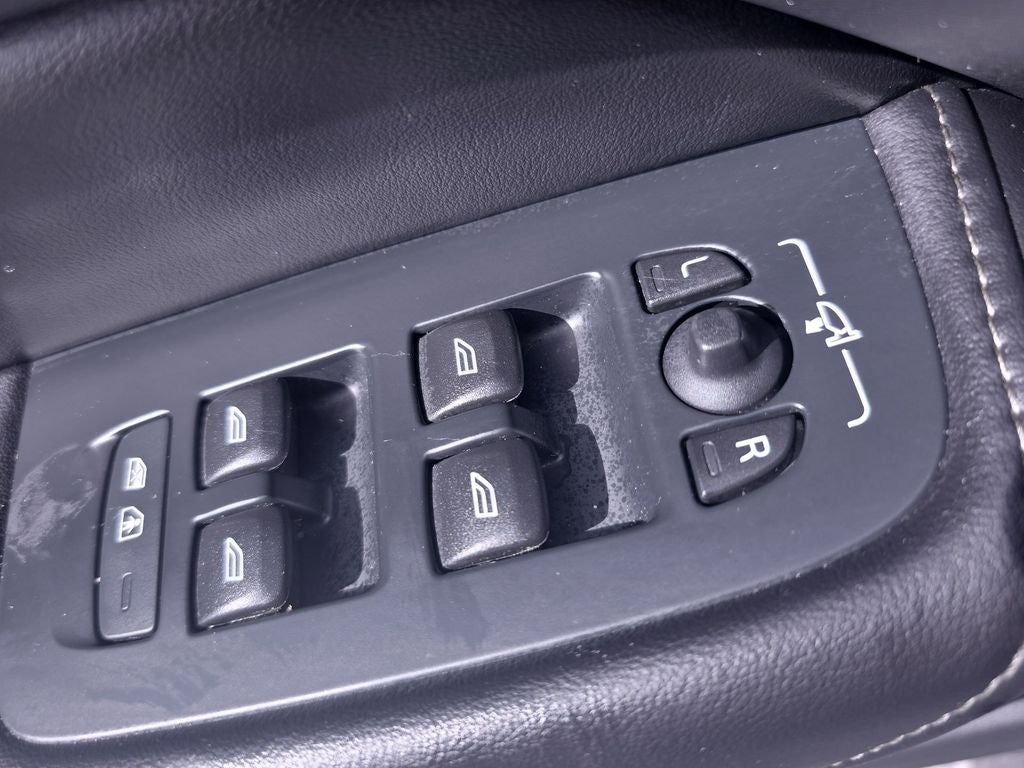 2022 Volvo XC60 B5 Inscription