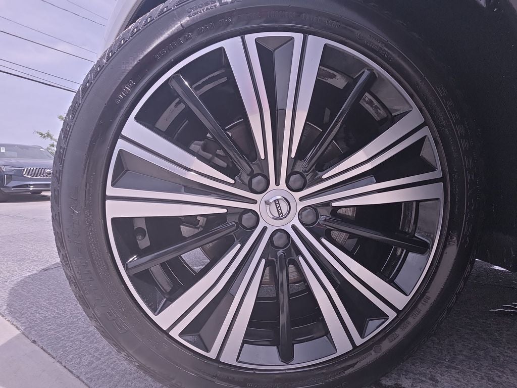 2022 Volvo XC60 B5 Inscription