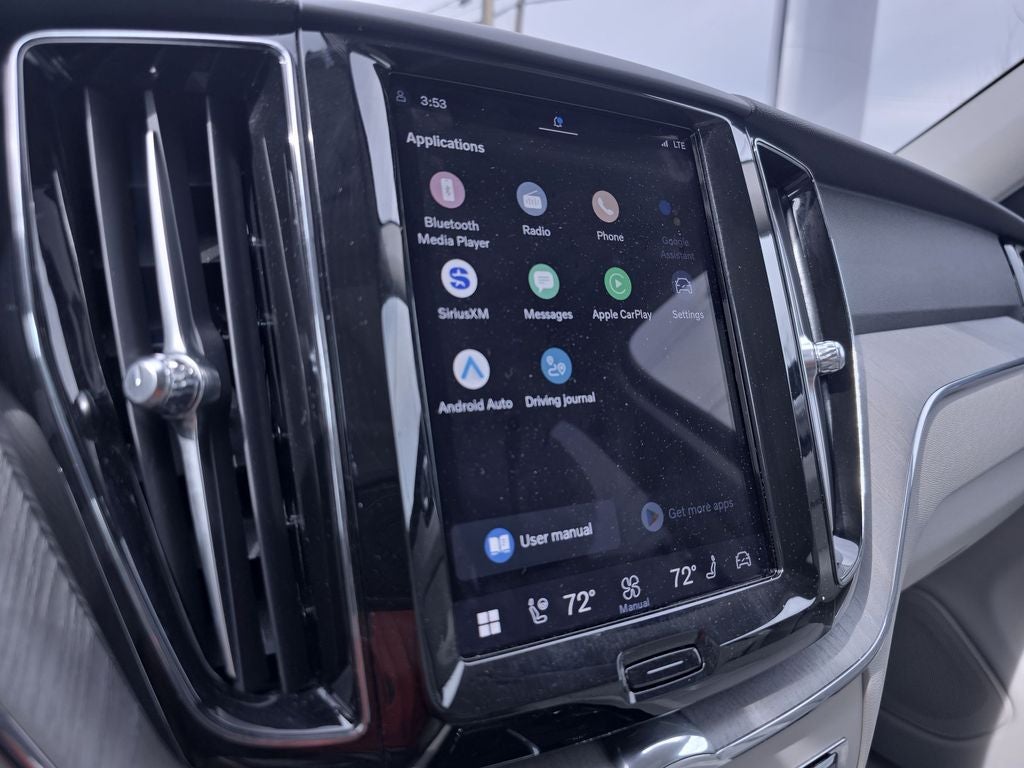 2023 Volvo XC60 B5 Plus Bright Theme