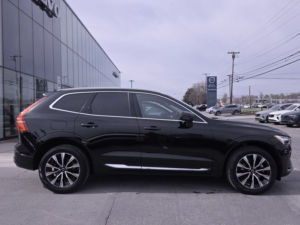 2023 Volvo XC60 B5 Plus Bright Theme
