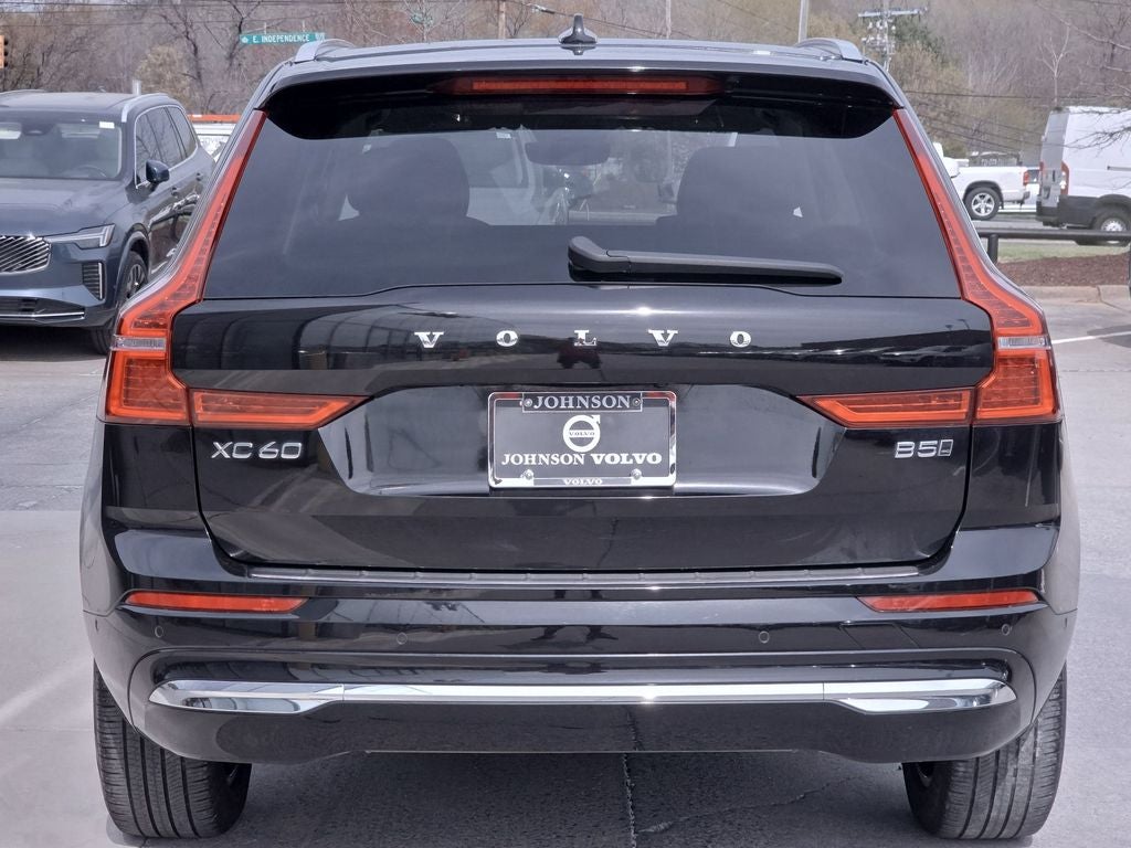2023 Volvo XC60 B5 Plus Bright Theme