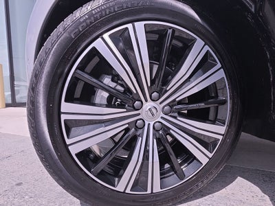 2023 Volvo XC60 B5 Plus Bright Theme