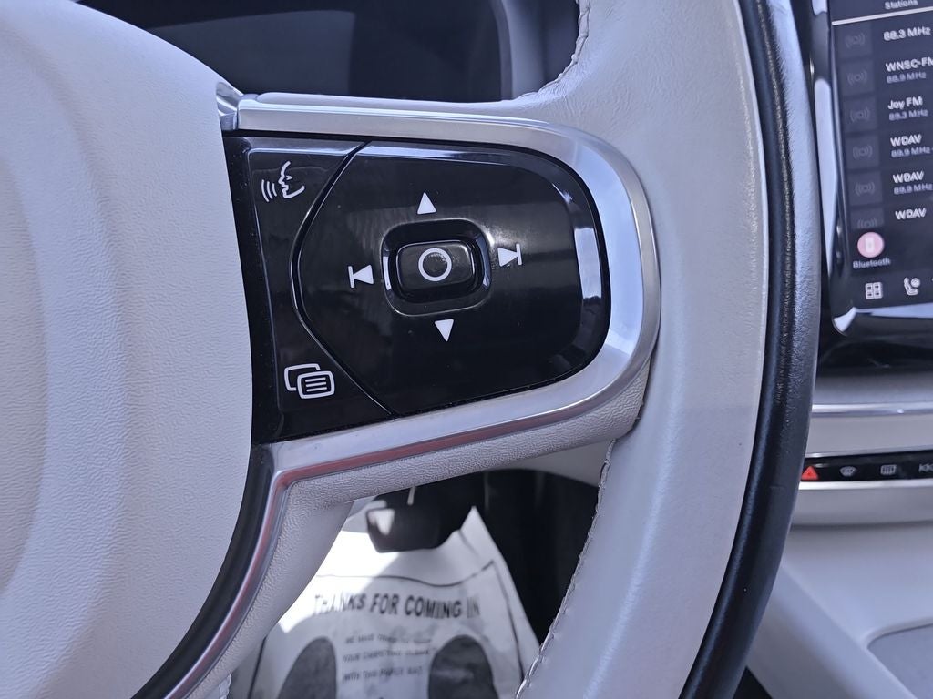 2023 Volvo XC60 B5 Plus Bright Theme