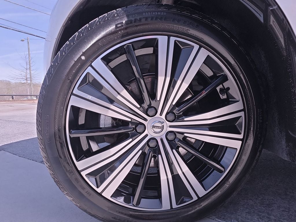 2023 Volvo XC60 B5 Plus Bright Theme