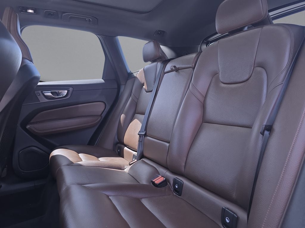 2023 Volvo XC60 B5 Plus Bright Theme