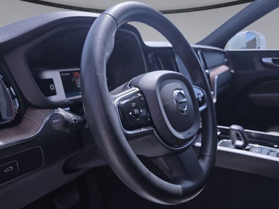 2023 Volvo XC60 B5 Plus Bright Theme