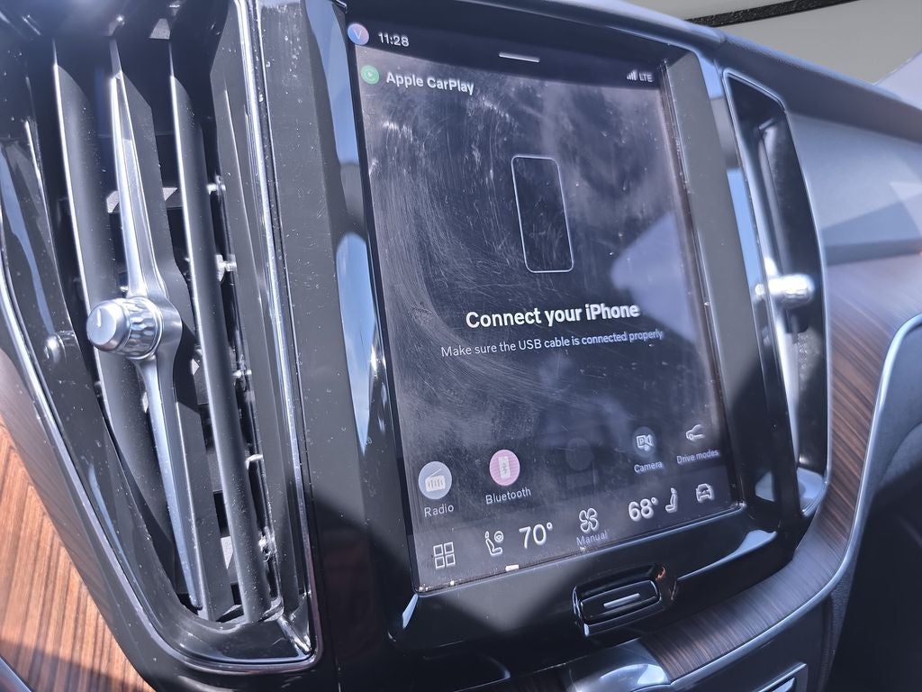 2023 Volvo XC60 B5 Plus Bright Theme