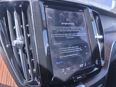 2023 Volvo XC60 B5 Plus Bright Theme