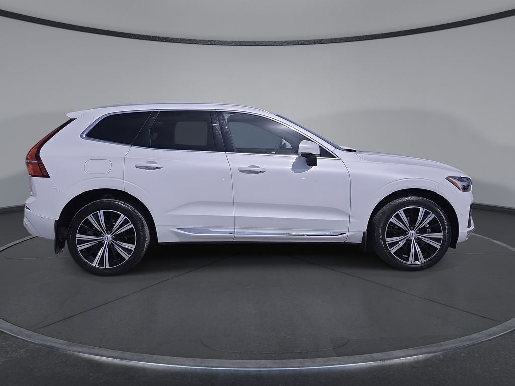 2023 Volvo XC60 B5 Plus Bright Theme