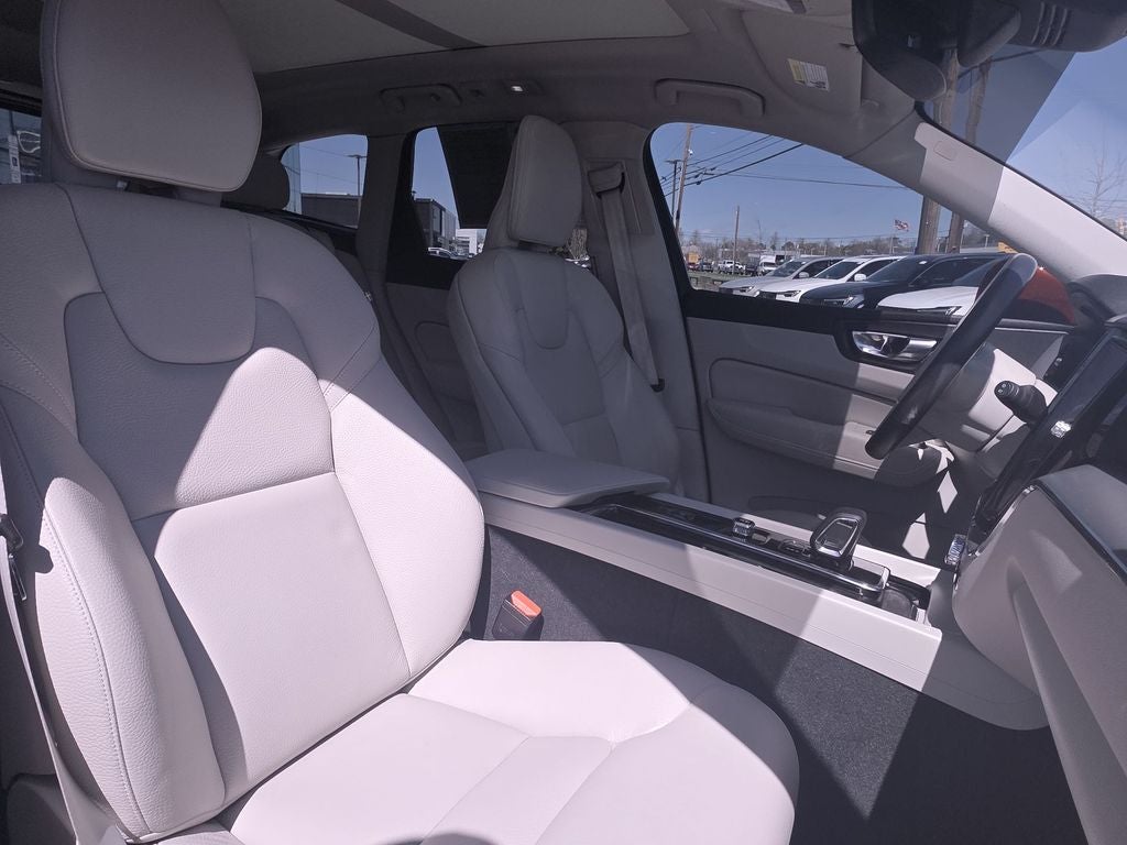 2023 Volvo XC60 B5 Core