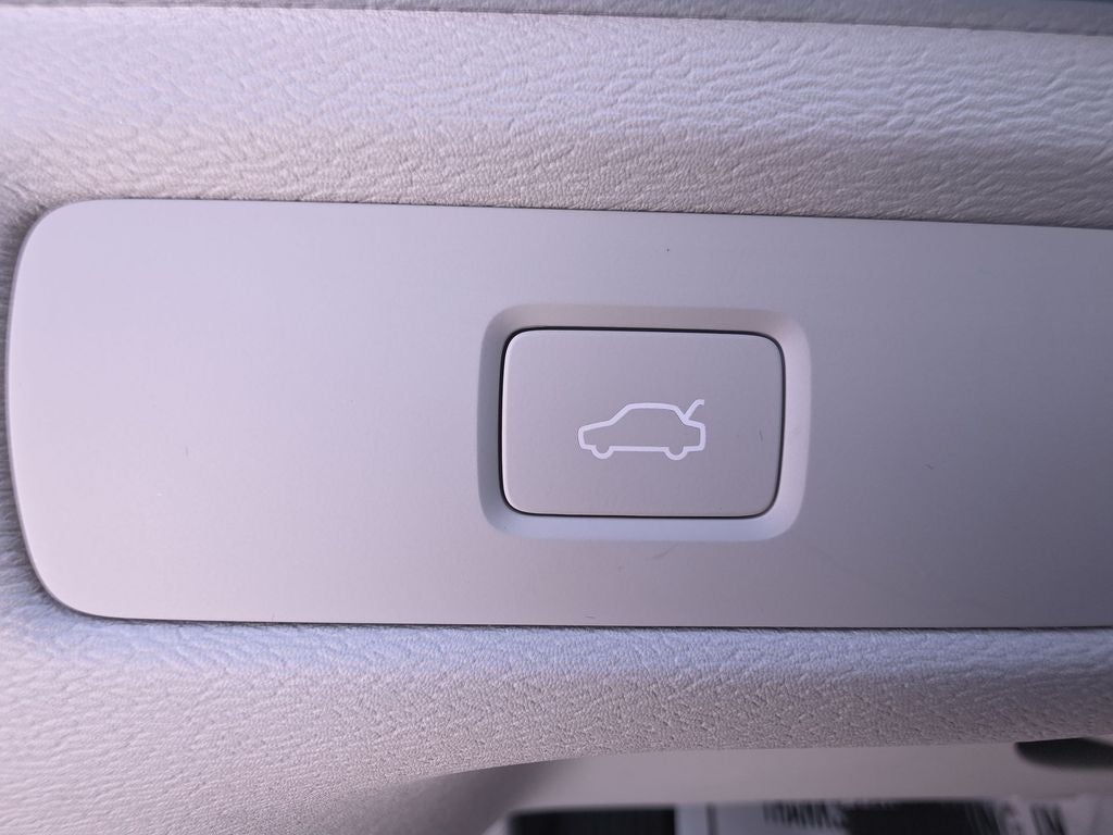 2023 Volvo XC60 B5 Core